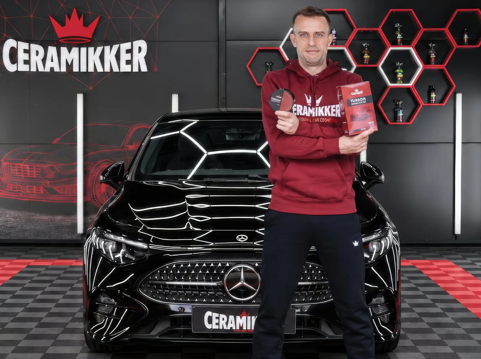 Kamil Grosicki i nowy Mercedes-Benz CLA w studiu Ceramikker